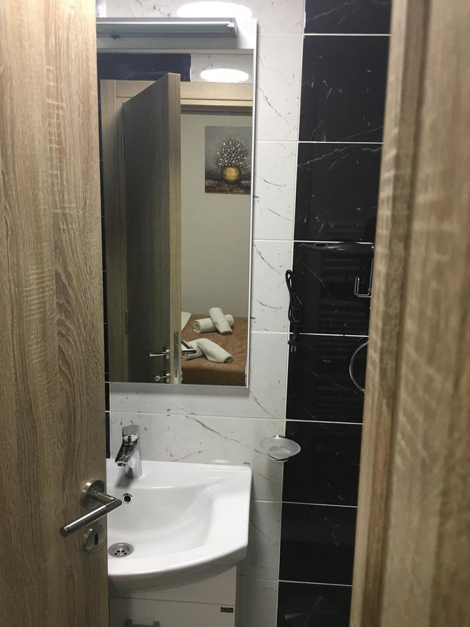 Bed And Breakfast Divanhana ノヴィ・パザル エクステリア 写真