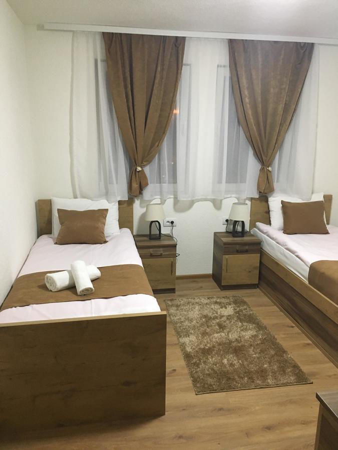 Bed And Breakfast Divanhana ノヴィ・パザル エクステリア 写真