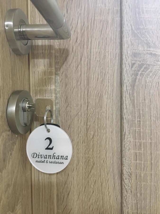 Bed And Breakfast Divanhana ノヴィ・パザル エクステリア 写真